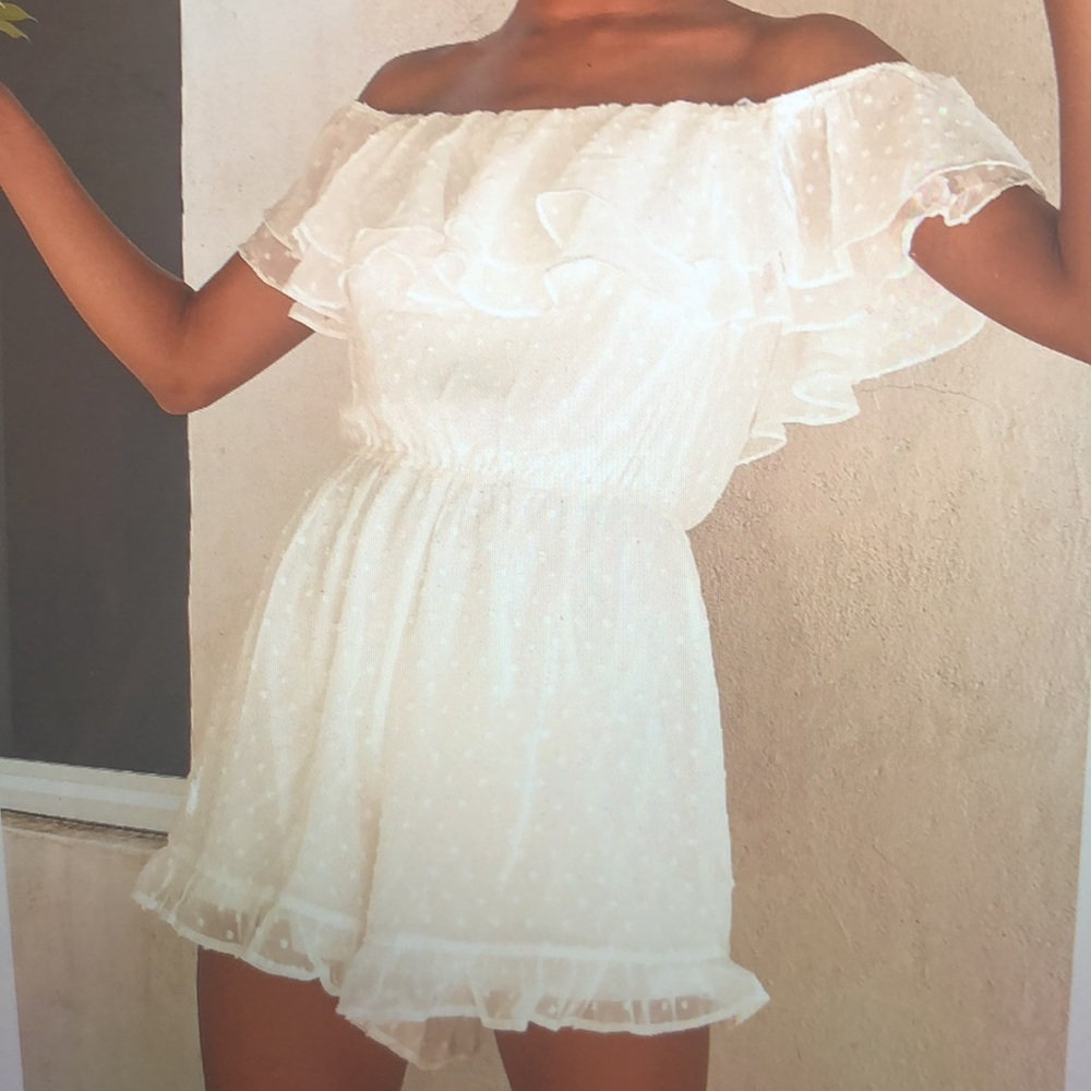 Lulus white off the shoulder romper NWT size M